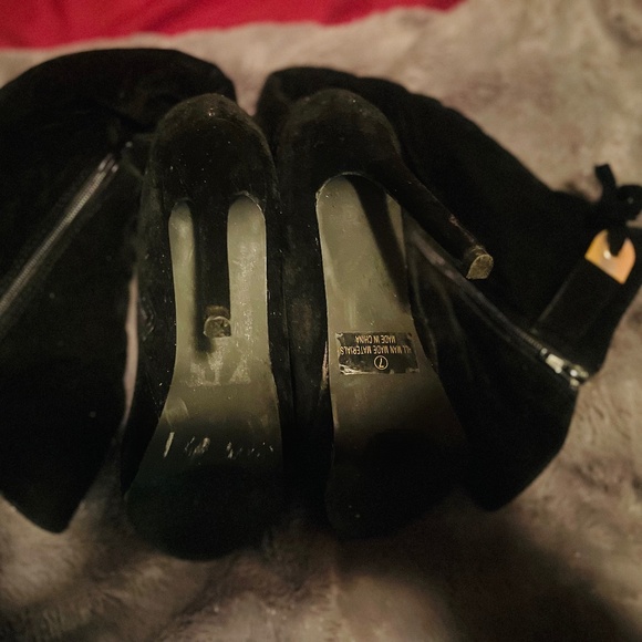 Venus Black Heeled Boots - Picture 2 of 2